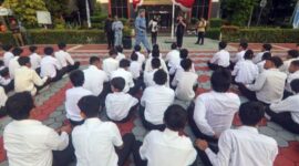 Pendidikan: Antara Pendekatan Ala Barak Militer dan 